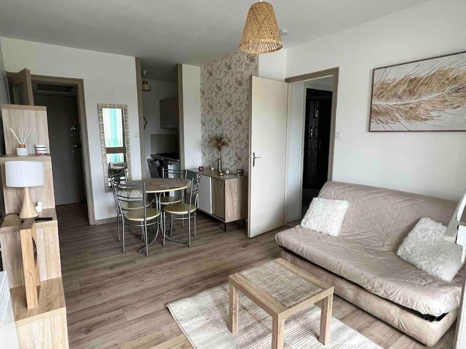 Appartement A 100 M De La Plage St Hilaire De Riez Les Becs Saint-Hilaire-de-Riez ภายนอก รูปภาพ